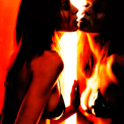 http://www.photoshop-master.ru/lessons/2007/290807/fire_girl/2.jpg